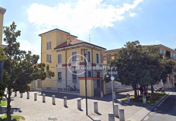 casa indipendente in vendita a Milano in zona Precotto