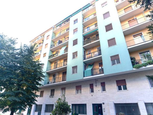 appartamento in vendita a Milano in zona Rogoredo