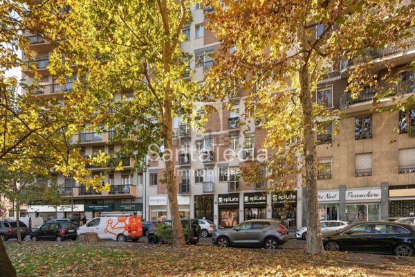 negozio in vendita a Milano in zona Il Portello