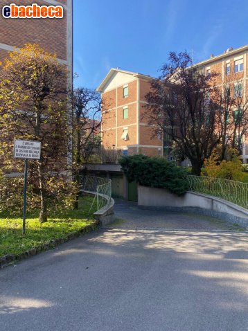 negozio in vendita a Milano in zona Forlanini