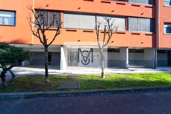 appartamento in vendita a Milano in zona Chiesa Rossa