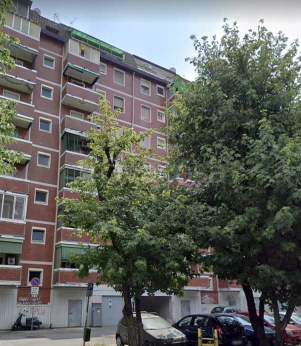 appartamento in vendita a Milano in zona Famagosta