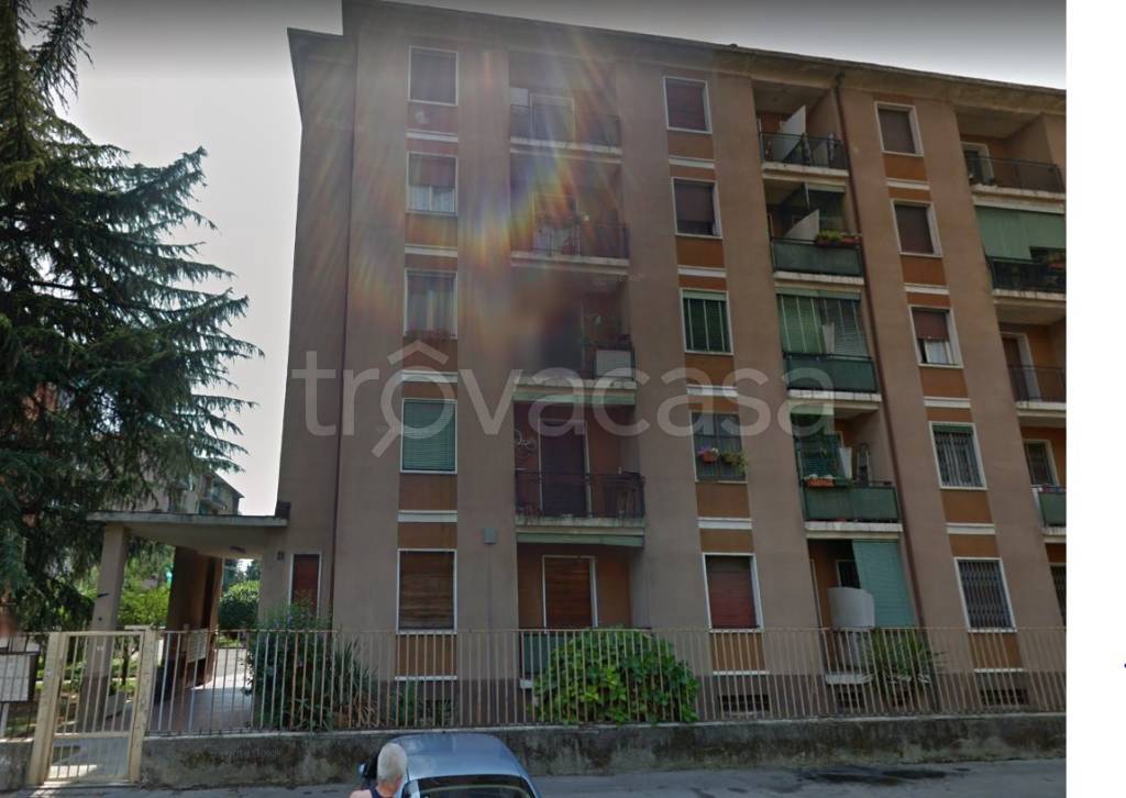 appartamento in vendita a Milano in zona Crescenzago