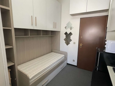 appartamento in vendita a Milano in zona Barona