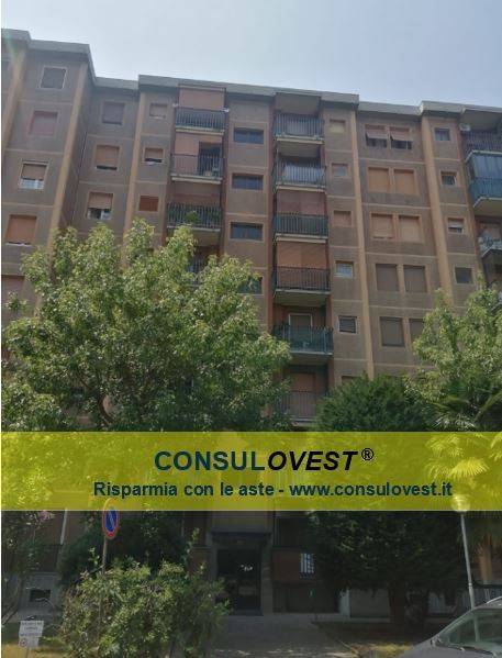 appartamento in vendita a Milano in zona Gallaratese
