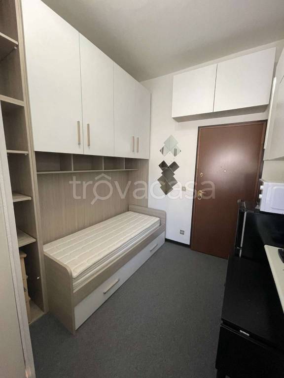 appartamento in vendita a Milano in zona Barona