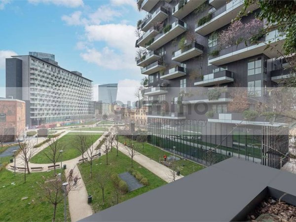 appartamento in vendita a Milano in zona Isola
