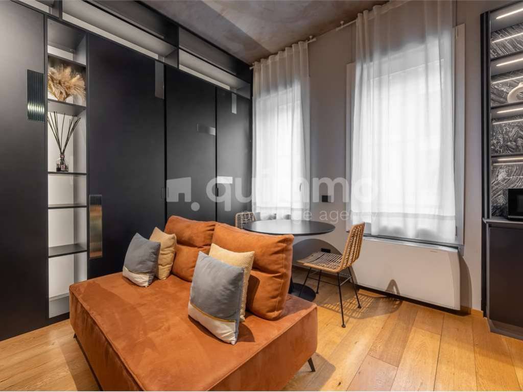 appartamento in vendita a Milano in zona Porta Nuova
