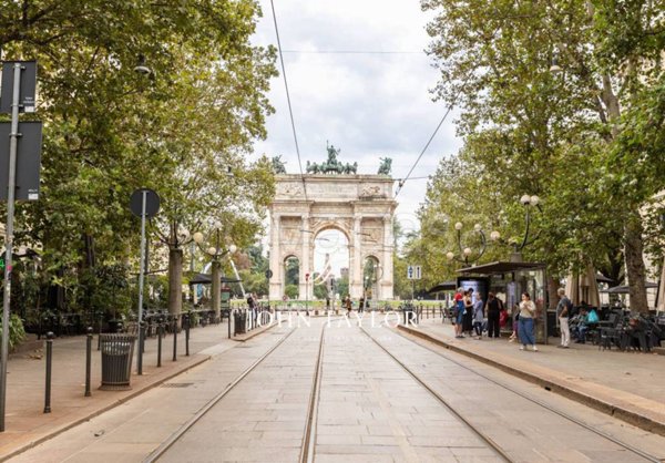 appartamento in vendita a Milano in zona Sempione