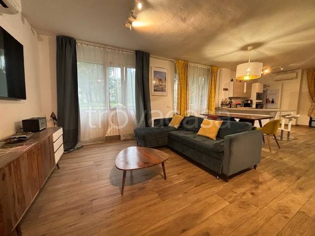appartamento in vendita a Milano in zona Famagosta