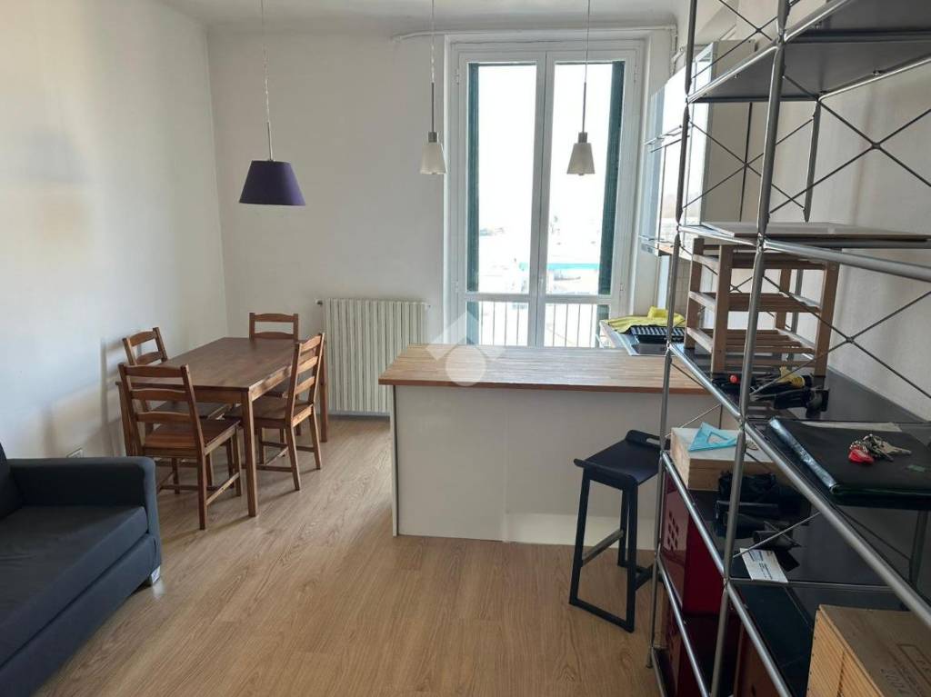 appartamento in vendita a Milano in zona Quinto Romano