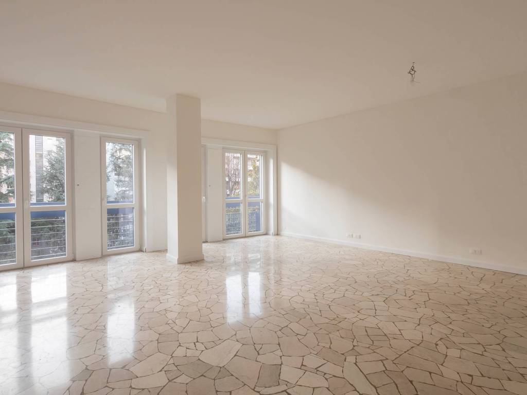 appartamento in vendita a Milano in zona Città Studi