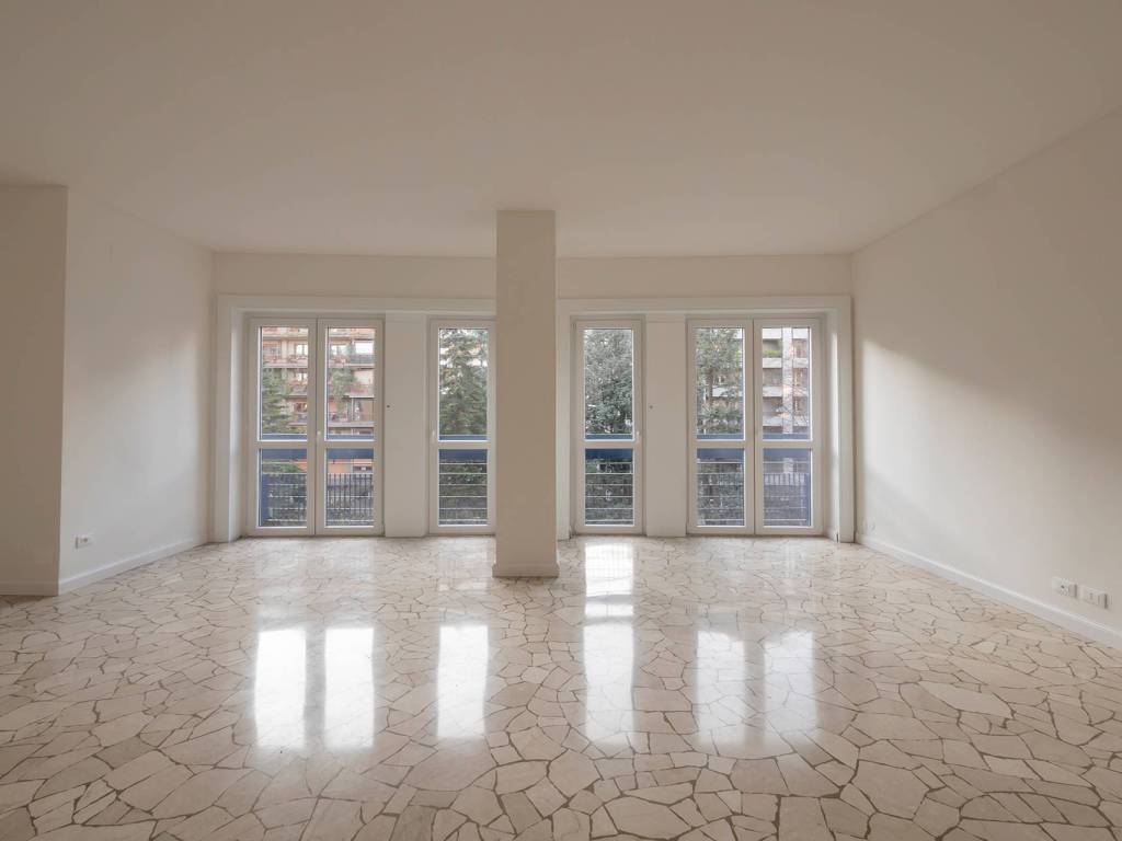 appartamento in vendita a Milano in zona Città Studi
