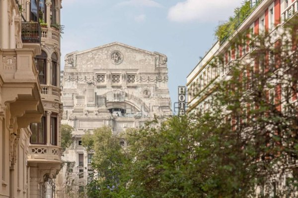 appartamento in vendita a Milano in zona Centro Direzionale
