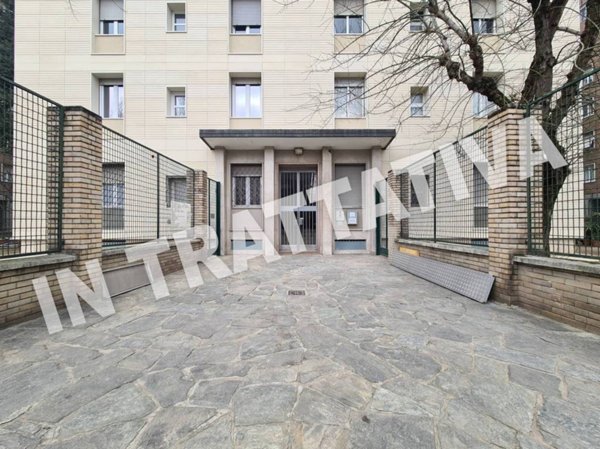 appartamento in vendita a Milano in zona Prato Centenaro