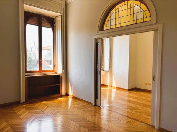appartamento in vendita a Milano in zona Sempione