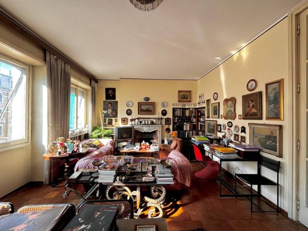 appartamento in vendita a Milano in zona Sant'Ambrogio