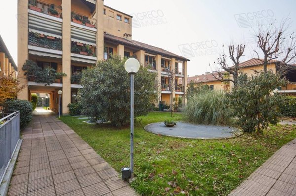 appartamento in vendita a Milano in zona Segnano