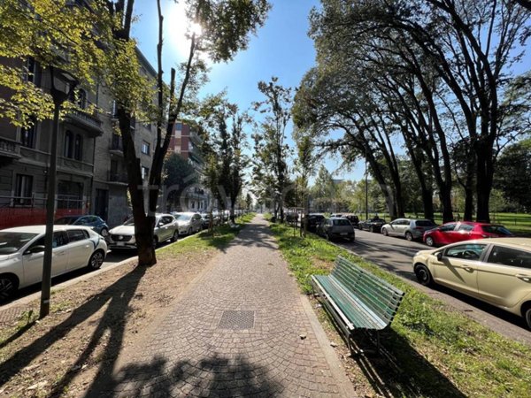 appartamento in vendita a Milano in zona Bocconi
