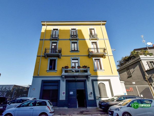 appartamento in vendita a Milano in zona Barona