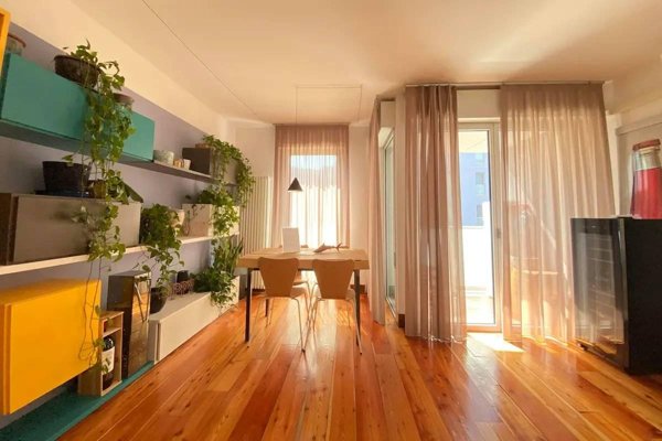 appartamento in vendita a Milano in zona Famagosta