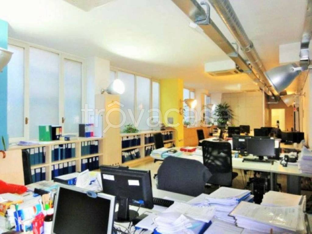 ufficio in vendita a Milano in zona San Vittore