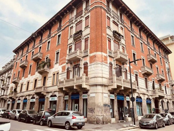 appartamento in vendita a Milano in zona Sempione