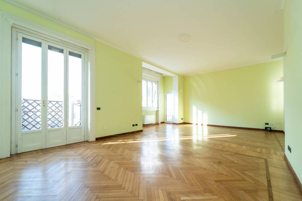 appartamento in vendita a Milano in zona Centro Direzionale
