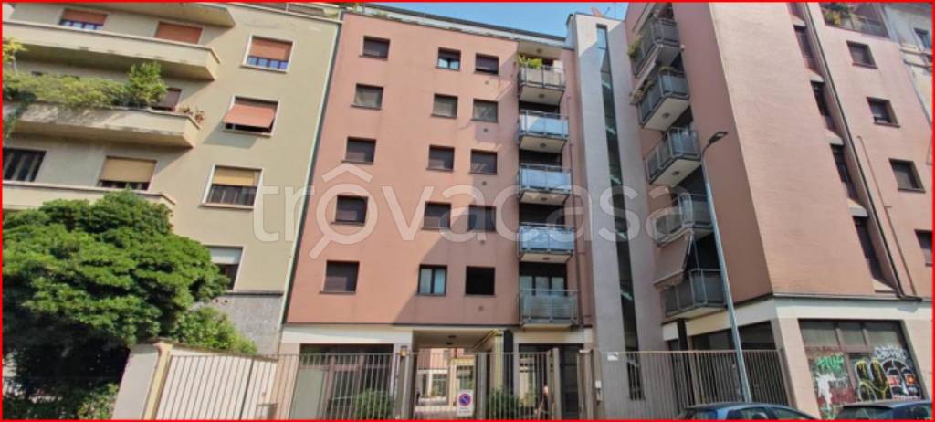 negozio in vendita a Milano in zona Greco