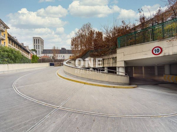 intera palazzina in vendita a Milano in zona Guastalla