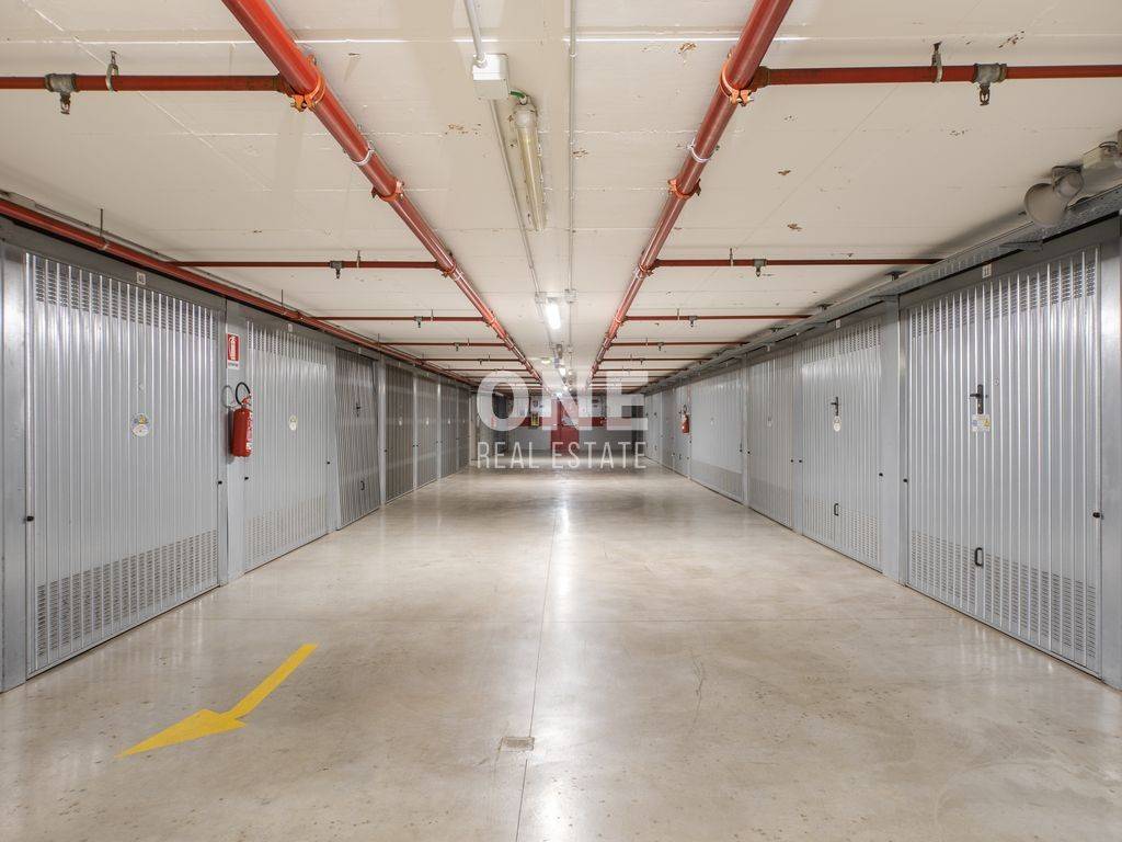 intera palazzina in vendita a Milano in zona Guastalla