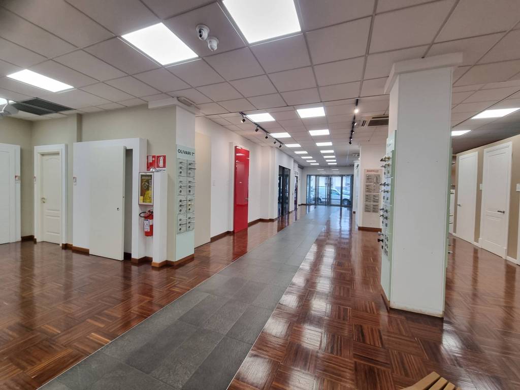 negozio in vendita a Milano in zona Città Studi