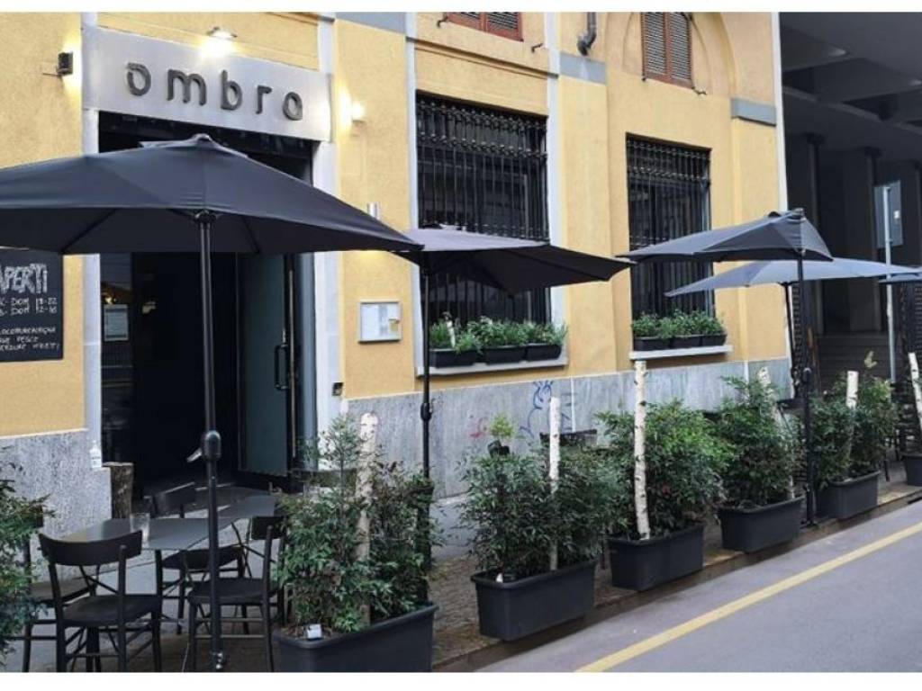 negozio in vendita a Milano in zona Guastalla