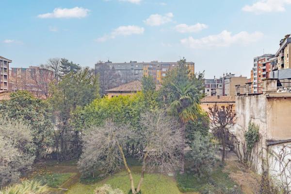 appartamento in vendita a Milano in zona Gorla