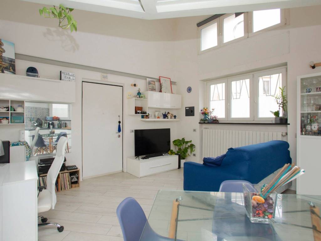 appartamento in vendita a Milano in zona Piazzale Lodi
