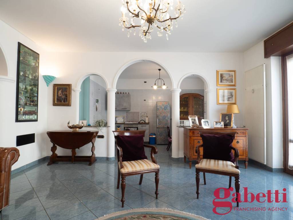 appartamento in vendita a Milano in zona Città Studi