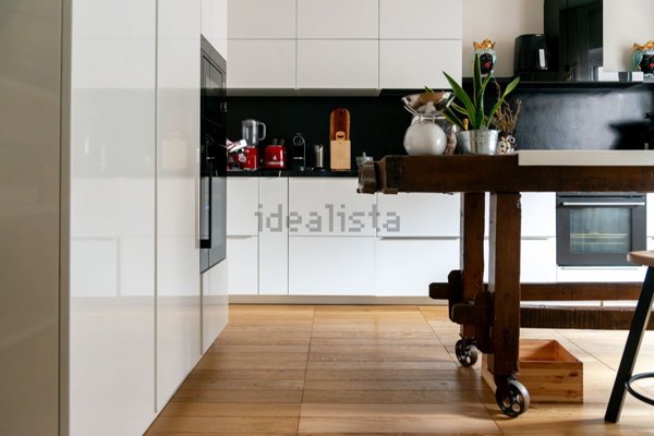 appartamento in vendita a Milano in zona Cinque Giornate