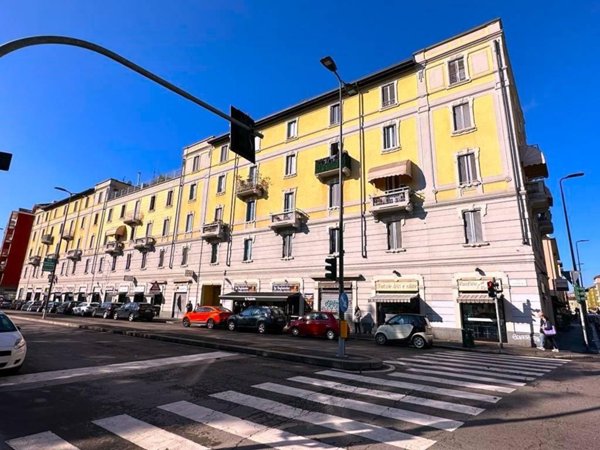 appartamento in vendita a Milano in zona Segnano