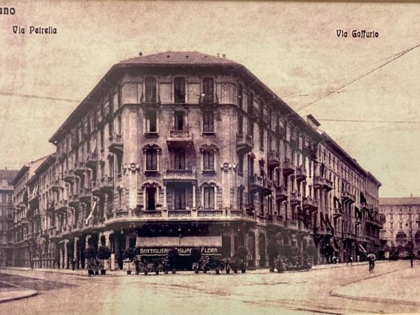 negozio in vendita a Milano in zona Centro Direzionale