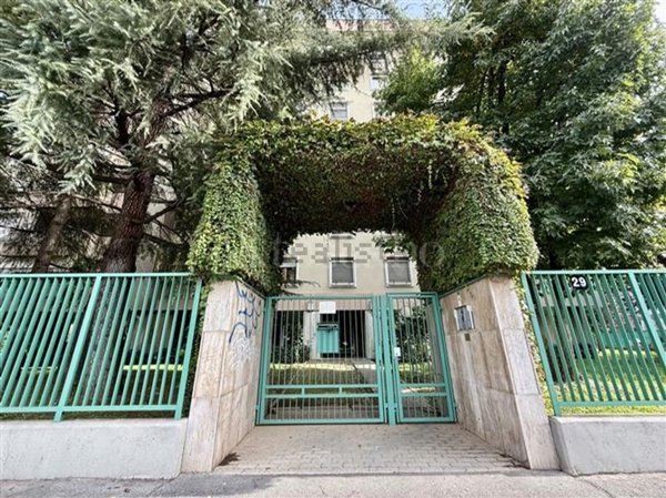 appartamento in vendita a Milano in zona Famagosta