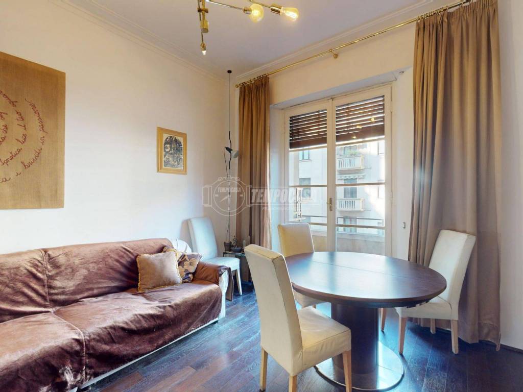 appartamento in vendita a Milano in zona Loreto