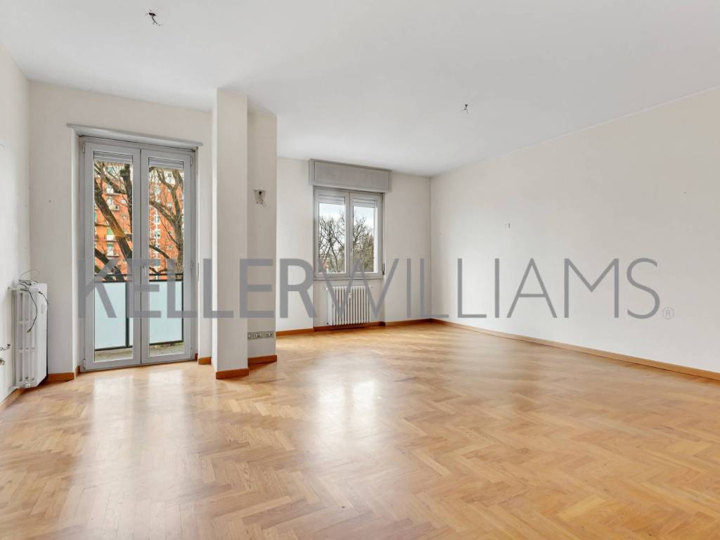appartamento in vendita a Milano in zona Lorenteggio