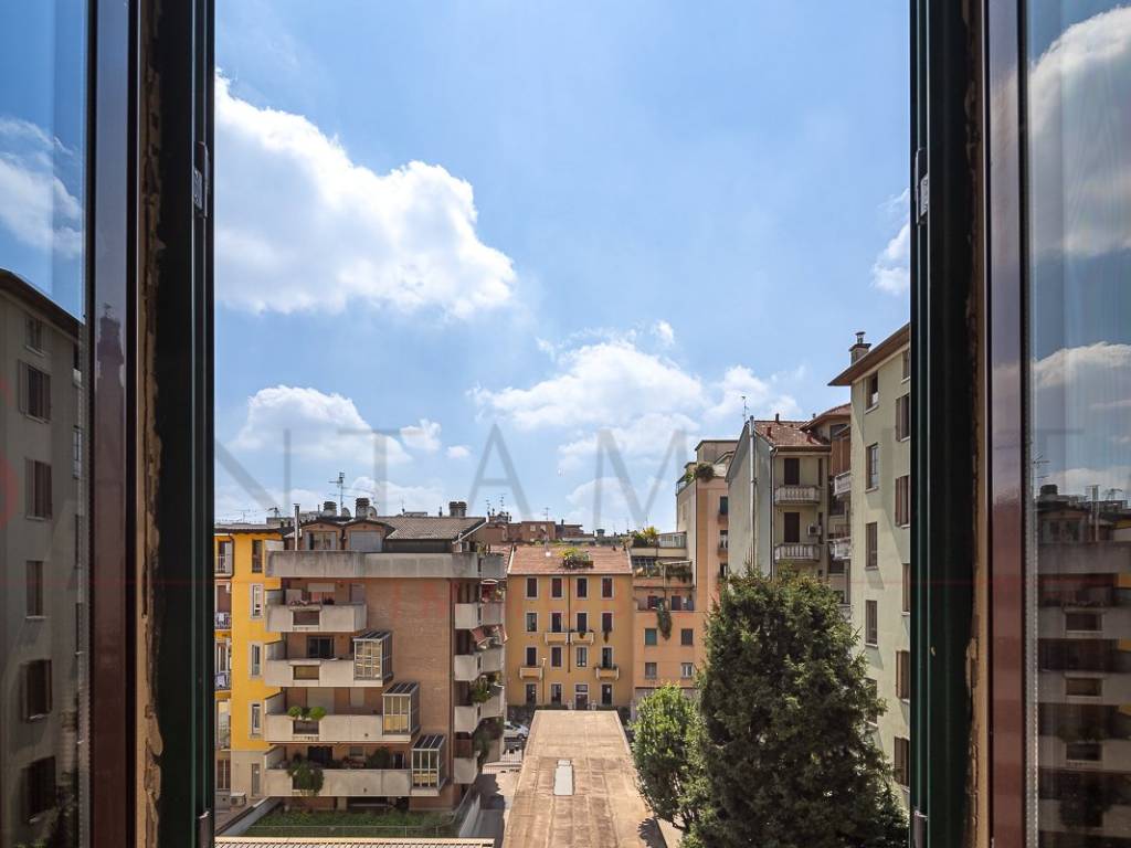 appartamento in vendita a Milano in zona Sempione