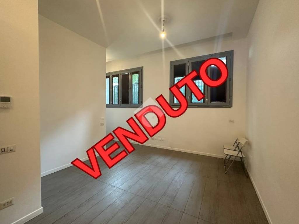 appartamento in vendita a Milano in zona Lambrate