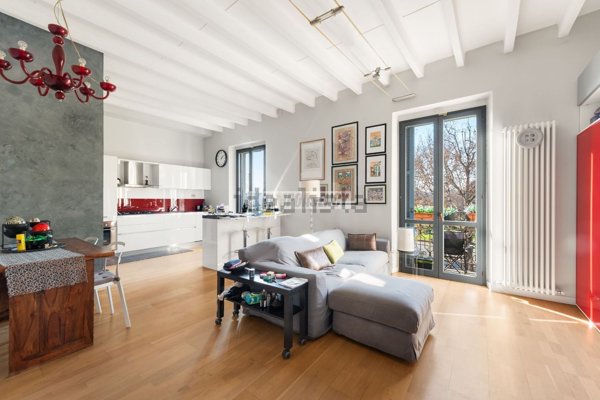 appartamento in vendita a Milano in zona Casoretto