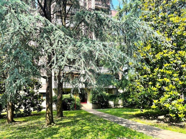 appartamento in vendita a Milano in zona Quarto Cagnino