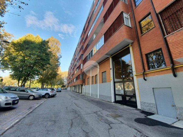 appartamento in vendita a Milano in zona Barona