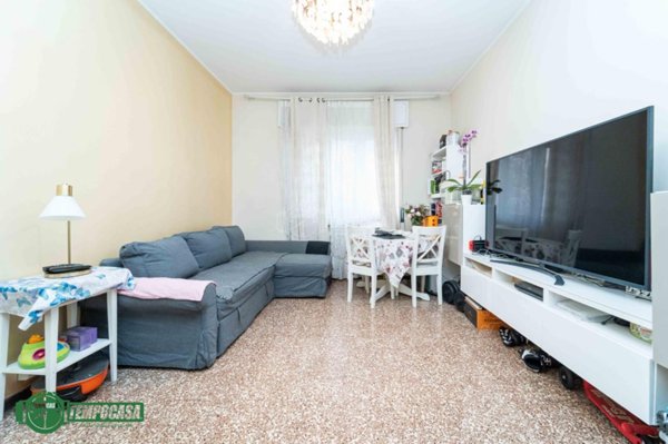 appartamento in vendita a Milano in zona Rottole