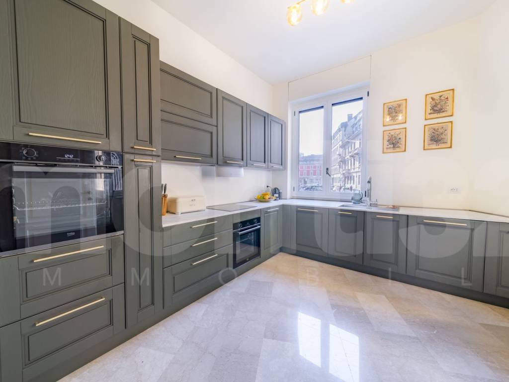 appartamento in vendita a Milano in zona Porta Nuova