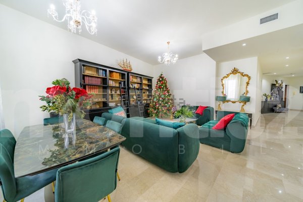 appartamento in vendita a Milano in zona Porta Nuova